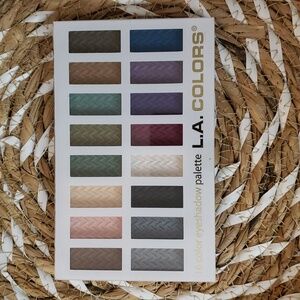16 Colors Eyeshadow Palette by L.A. COLORS